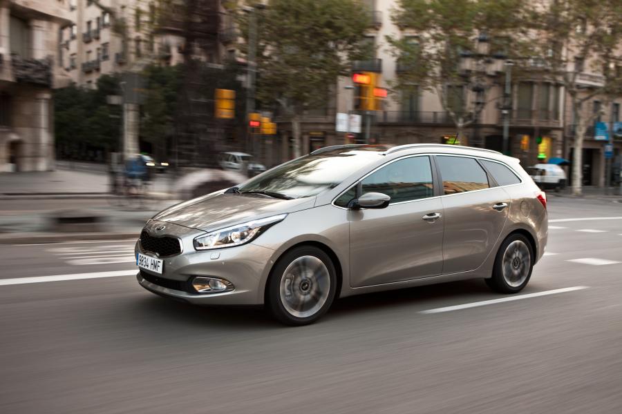  Kia cee&rsquo;d Station Wagon 2012 года  (фото 68 из 89)